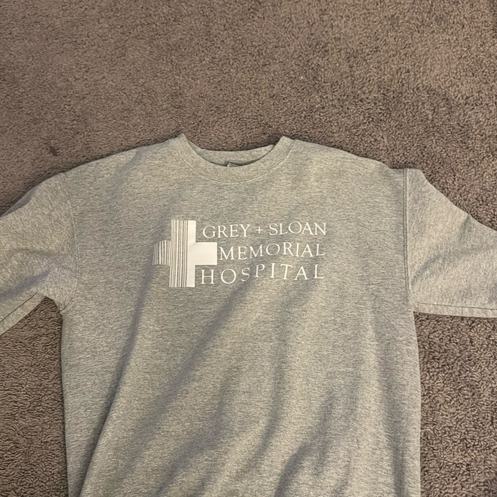 Greys anatomy gray crewneck